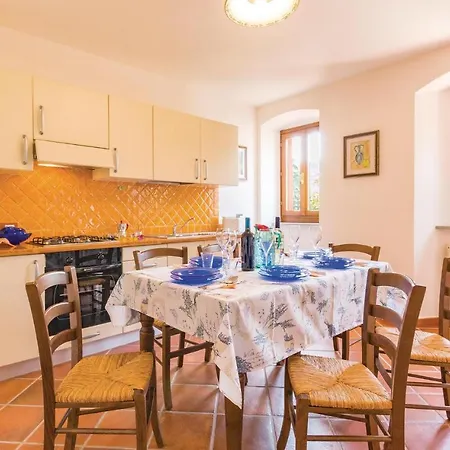 Apartment Nice Apartment In Casalguidi Pt With Kitchen