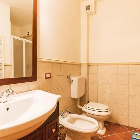Nice Apartment In Casalguidi Pt With Kitchen